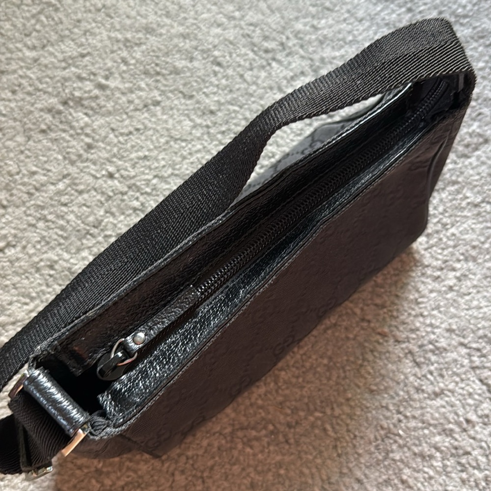 Authentic Vintage Gucci Mini Shoulder Bag - Picture 3 of 10